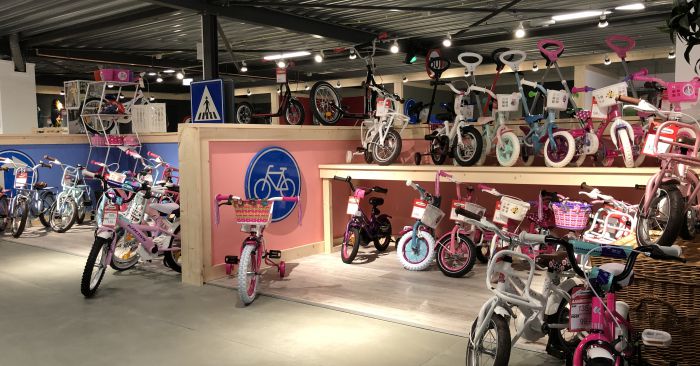 Artikel: De eerste fiets van je kind: waar moet je op letten bij